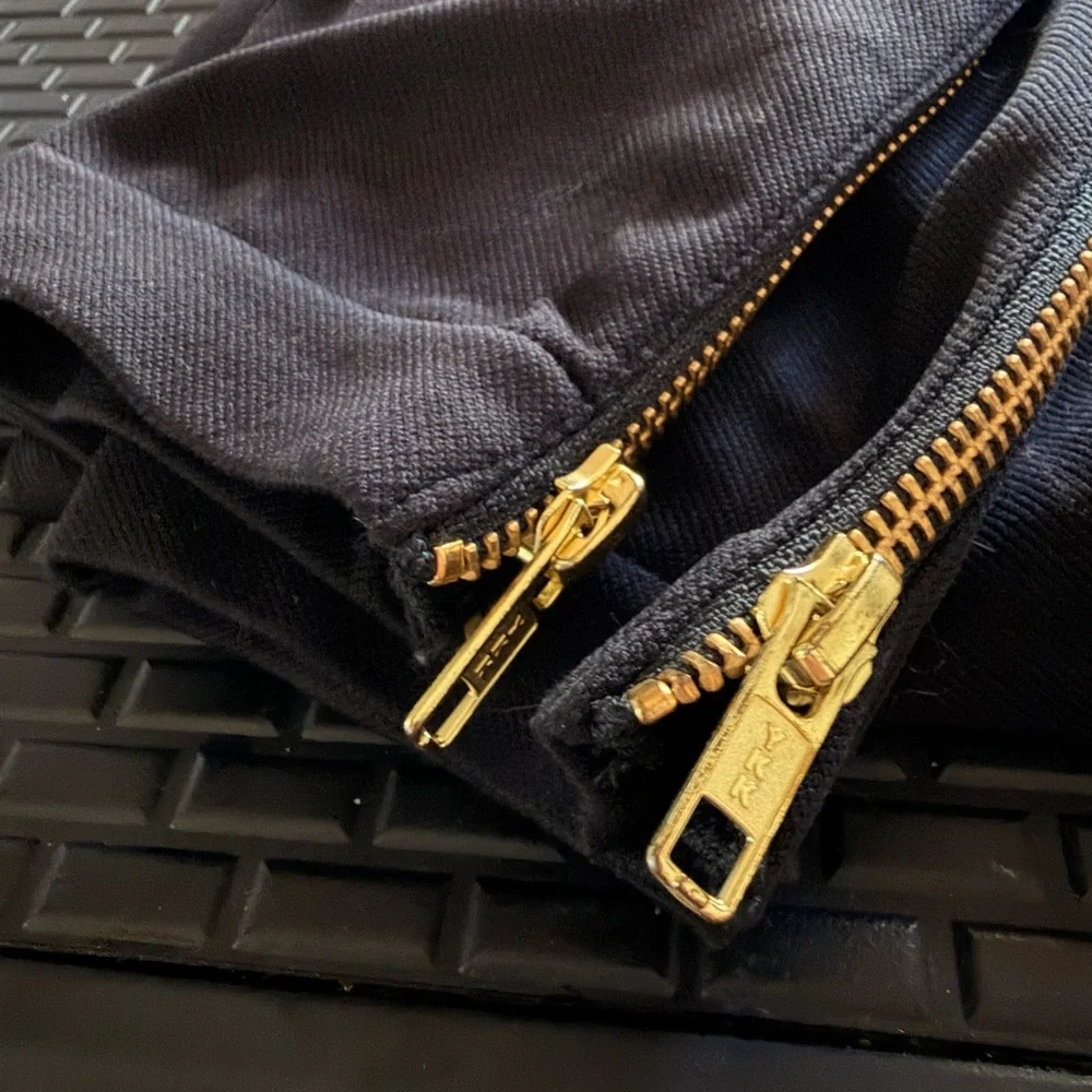 SPANX Look At Me Now Seamless Side Gold Zip Leggings Black - Picture 4 of 5